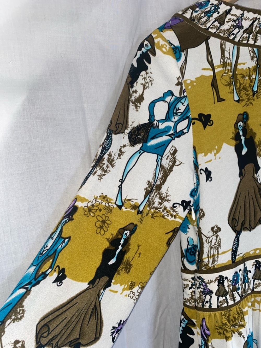 RARE! VINTAGE PRADA DRESS - Picture 9 of 16